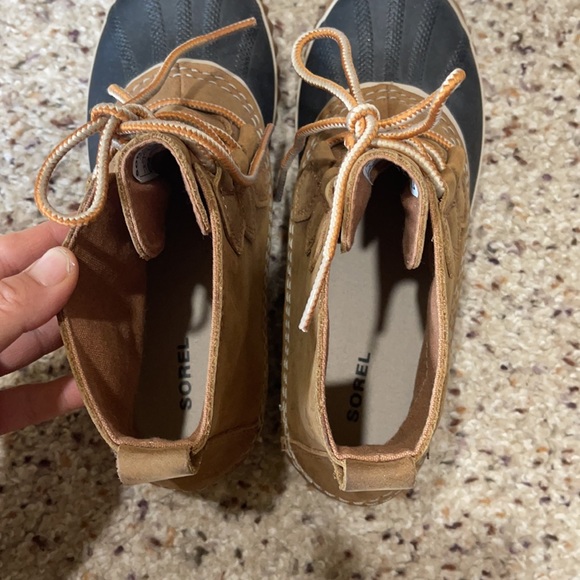 Sorel Duck Boots - Picture 4 of 5